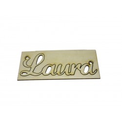 Nombre  recortado en madera, para enviar