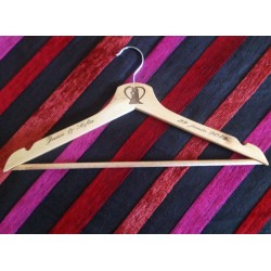Percha personalizada de madera natural